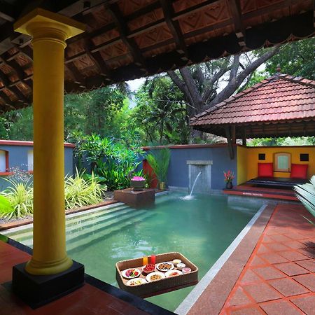 Taj Kumarakom Resort And Spa Kerala Exterior foto
