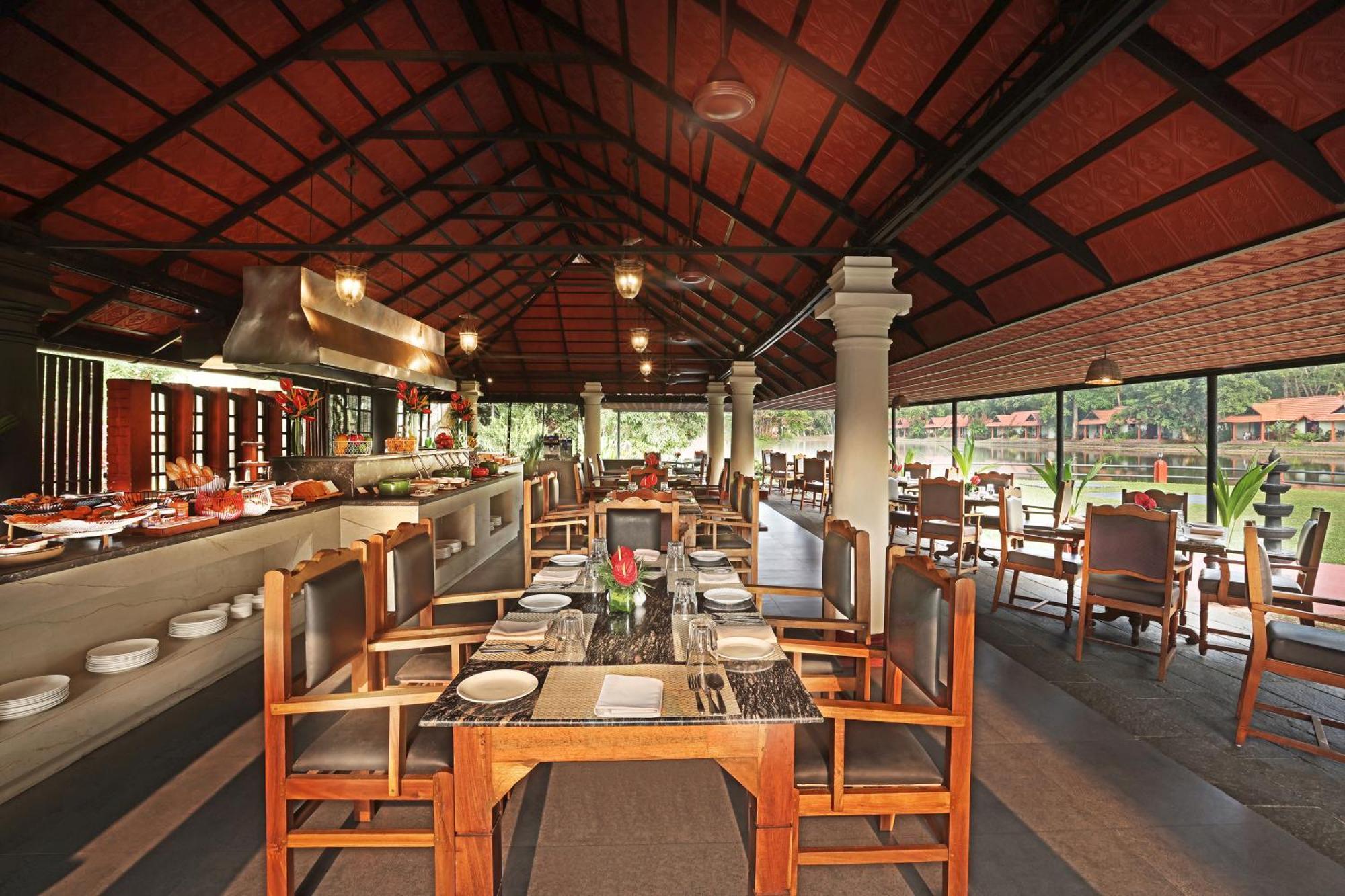 Taj Kumarakom Resort And Spa Kerala Exterior foto